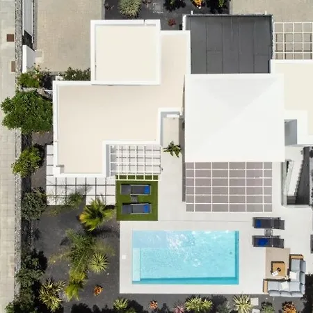 Private With Heated Pool In 1 - Lanzarote Вилла Коста Бланка